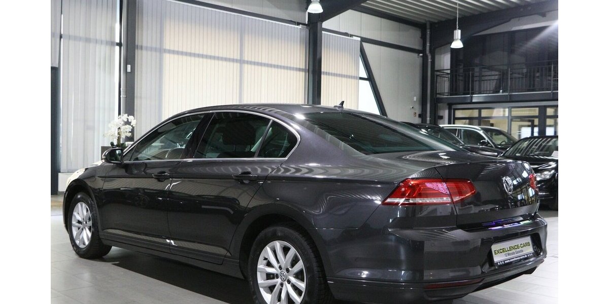 VW Passat 1.4 TSI Comfortline NAVI-DM+APPLE+ANDROID 159.000 km 12.444 &euro; Hamm 59077