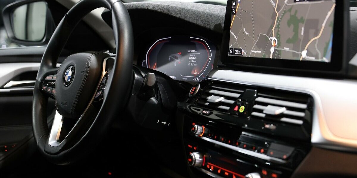 BMW 520d Touring xDrive BUSINESS EL.VOLL-LEDER, LED 14.000 km 38.777 &euro; Hamm 59077