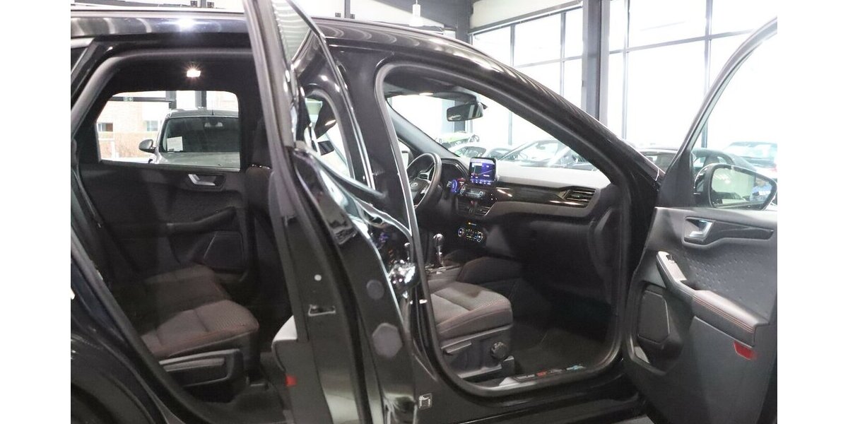 Ford Kuga 2.0 ECOBLUE STYLE ST-LINE SPORT BLACK / LED 125.000 km 17.111 &euro; Hamm 59077