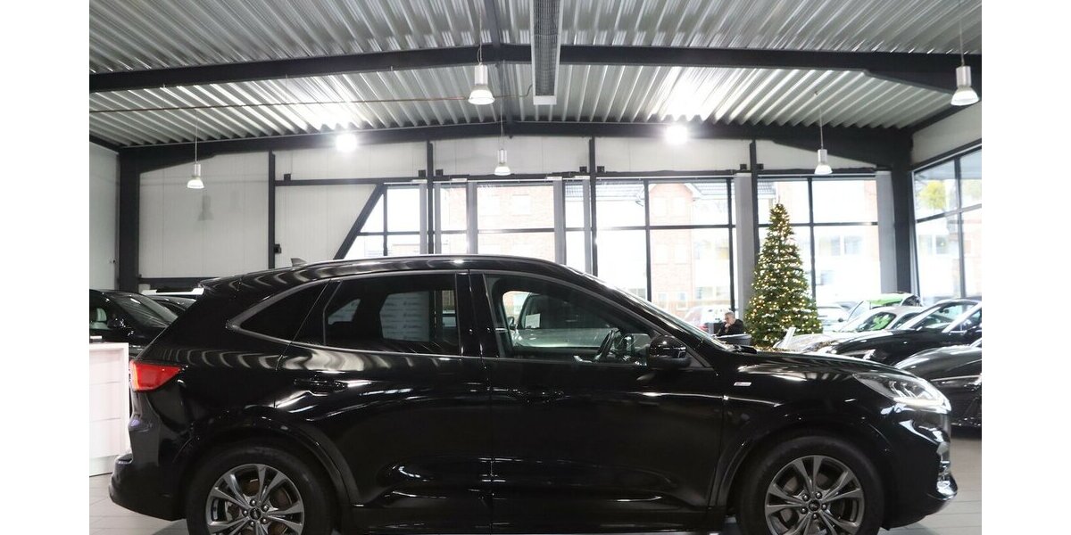 Ford Kuga 2.0 ECOBLUE STYLE ST-LINE SPORT BLACK / LED 125.000 km 17.111 &euro; Hamm 59077