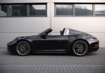 Porsche 992 14.500 km 199.900 &euro; Holzwickede 59439