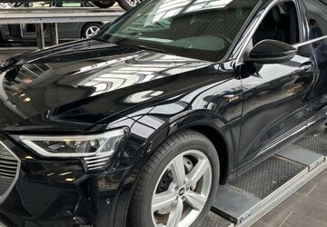 Audi e-tron 52.415 km 33.935 &euro; Hagen 58091