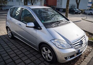 Mercedes-Benz A 160 220.000 km 2.500 &euro; Dortmund 44262