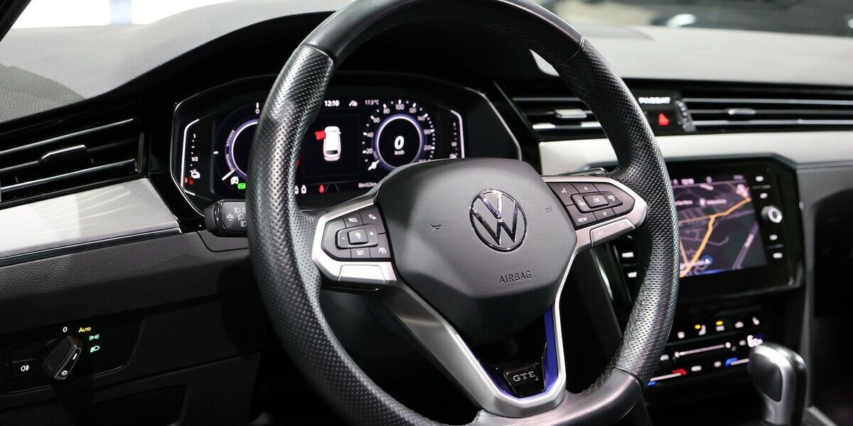 VW Passat Variant GTE DSG IQ BUSINESS R-LINE SPORT 86.000 km 24.444 &euro; Hamm 59077