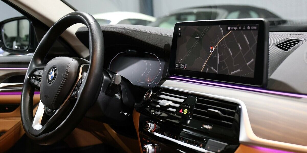 BMW 530i Touring INNOVATION LUXURY-LINE BUSINESS 45.000 km 38.995 &euro; Hamm 59077