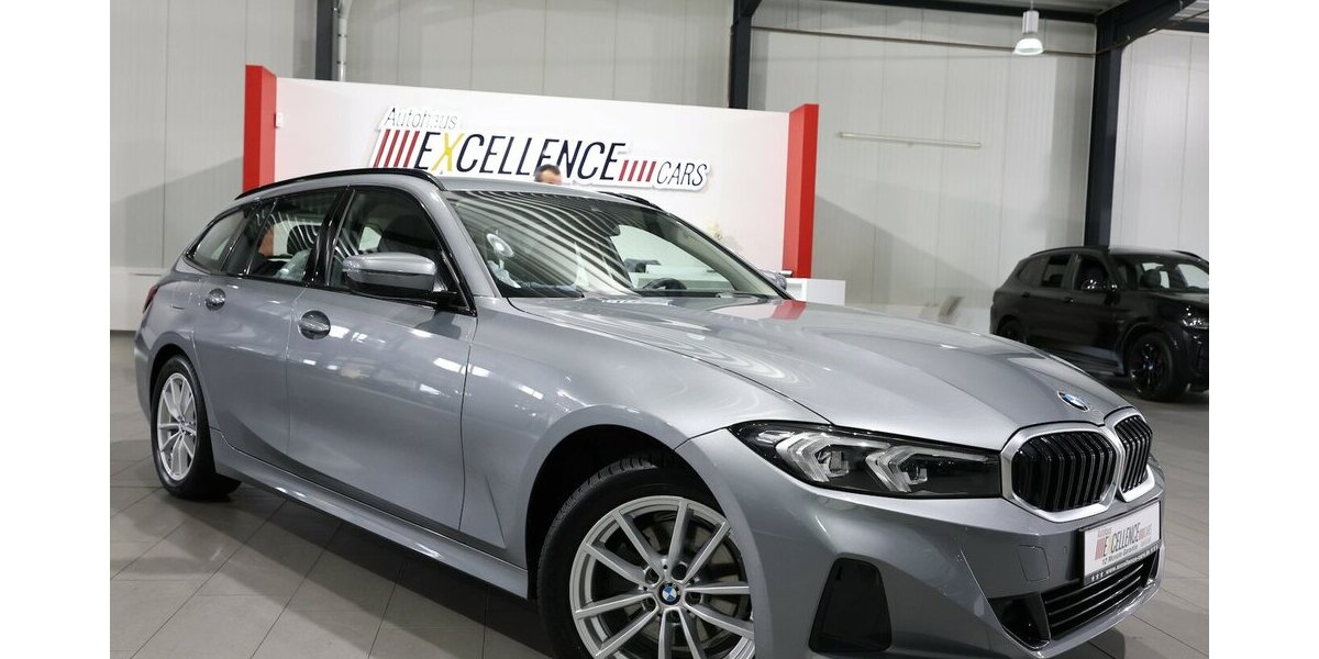 BMW 320d Touring xDrive SPORT / CURVED+NAVI+APPLE 32.000 km 30.555 &euro; Hamm 59077