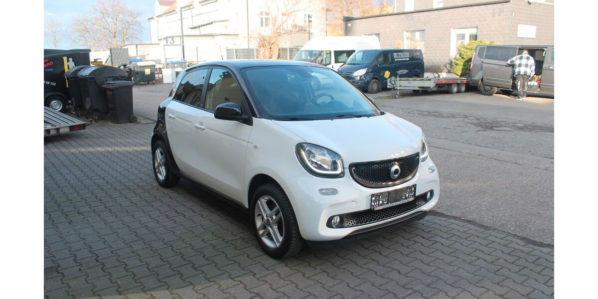 Smart ForFour 66.990 km 9.700 &euro; Bochum 44867
