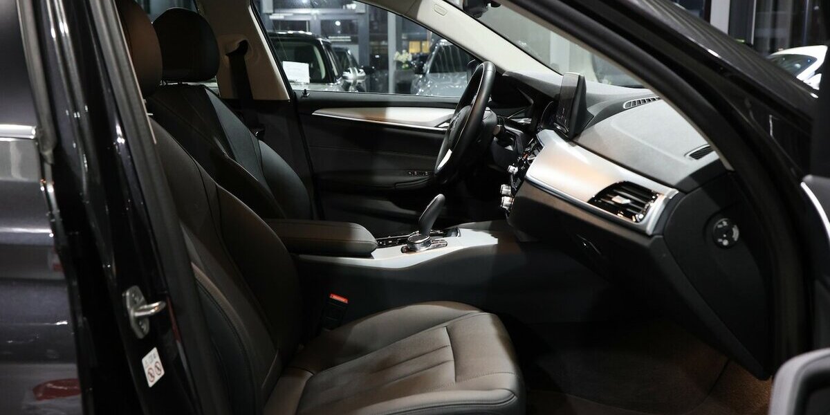 BMW 520d Touring xDrive BUSINESS EL.VOLL-LEDER, LED 14.000 km 38.777 &euro; Hamm 59077