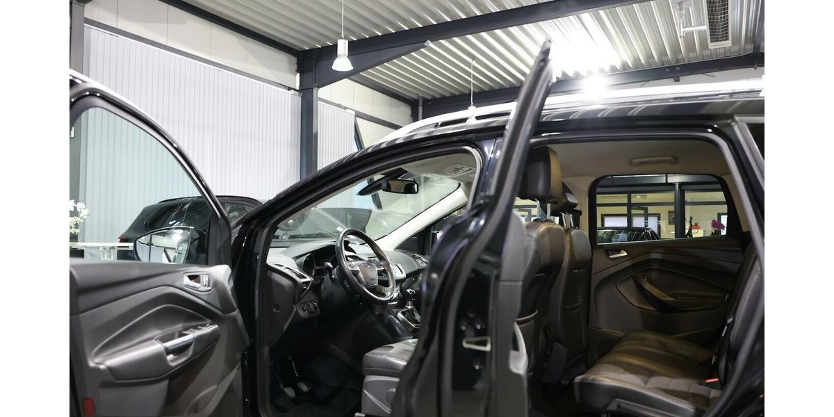 Ford Kuga 2.0 TDCI 4x4 TITANIUM / LEDER / NAVI+ 90.000 km 12.555 &euro; Hamm 59077