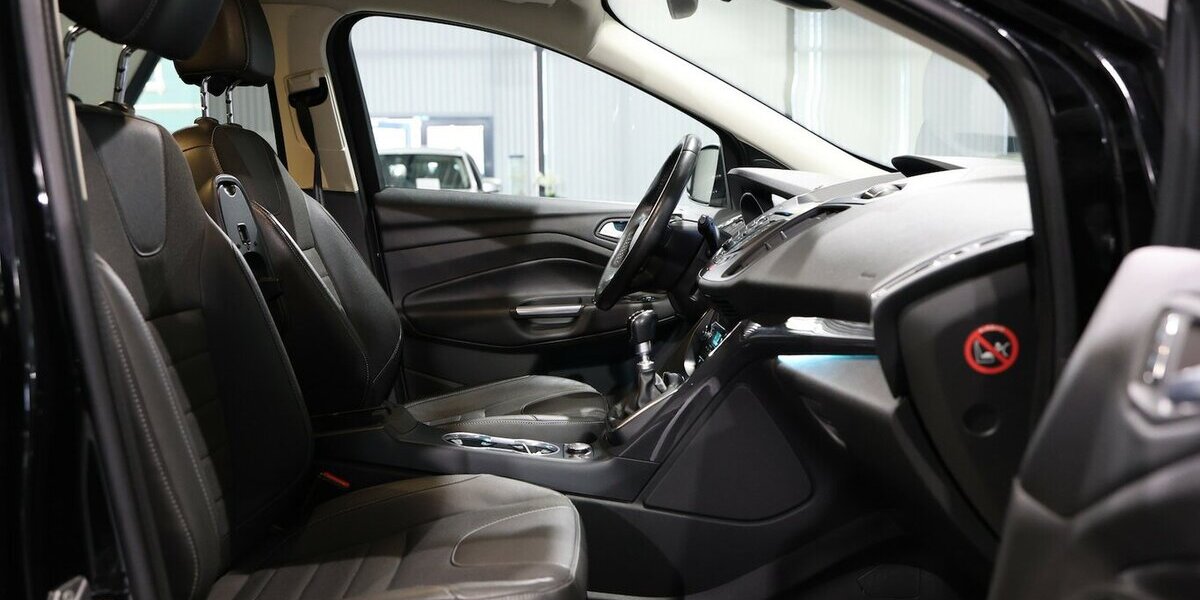 Ford Kuga 2.0 TDCI 4x4 TITANIUM / LEDER / NAVI+ 90.000 km 12.555 &euro; Hamm 59077