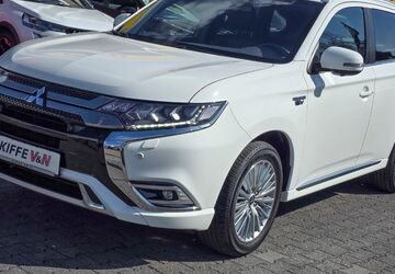 Mitsubishi Outlander 39.945 km 25.950 &euro; Hamm 59063