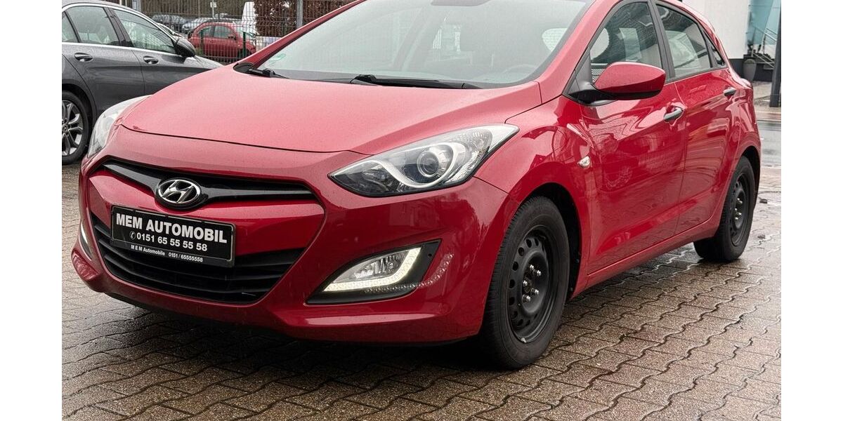 Hyundai i30 74.000 km 7.750 &euro; Hamm 59077