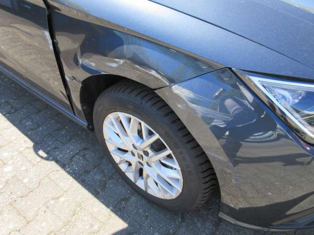 Seat Ibiza Xcellence 1.0 TSI leichter Seitenschaden NAV 897 km 16.988 &euro; Bergkamen 59192