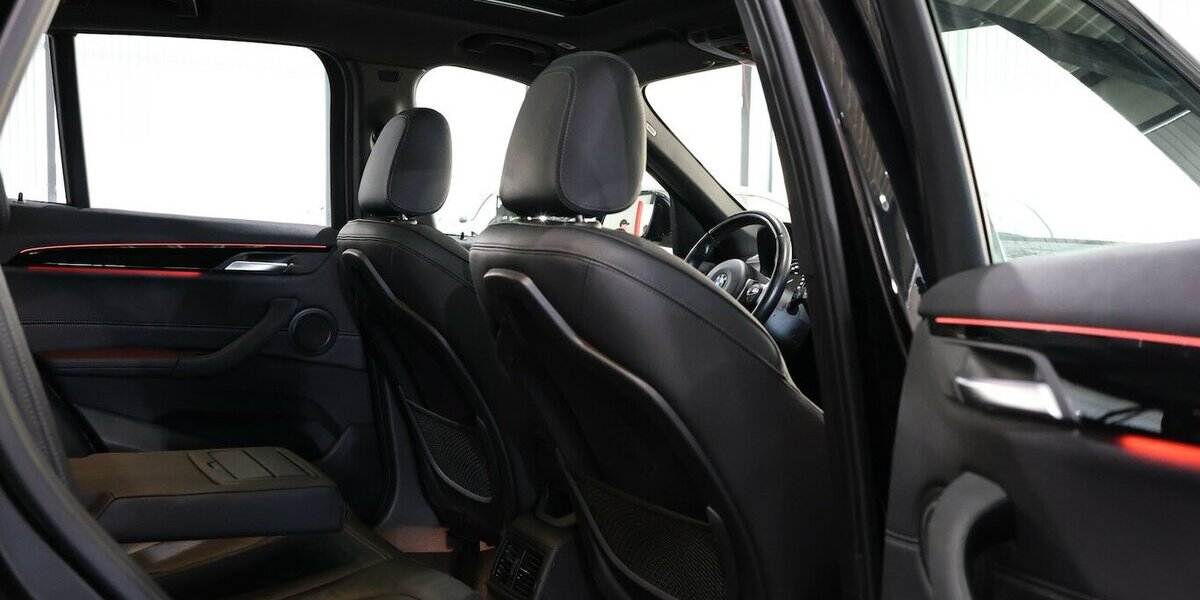 BMW X1 xDrive 20d M-SPORT SHADOW PANORAMA, LED 113.000 km 28.444 &euro; Hamm 59077