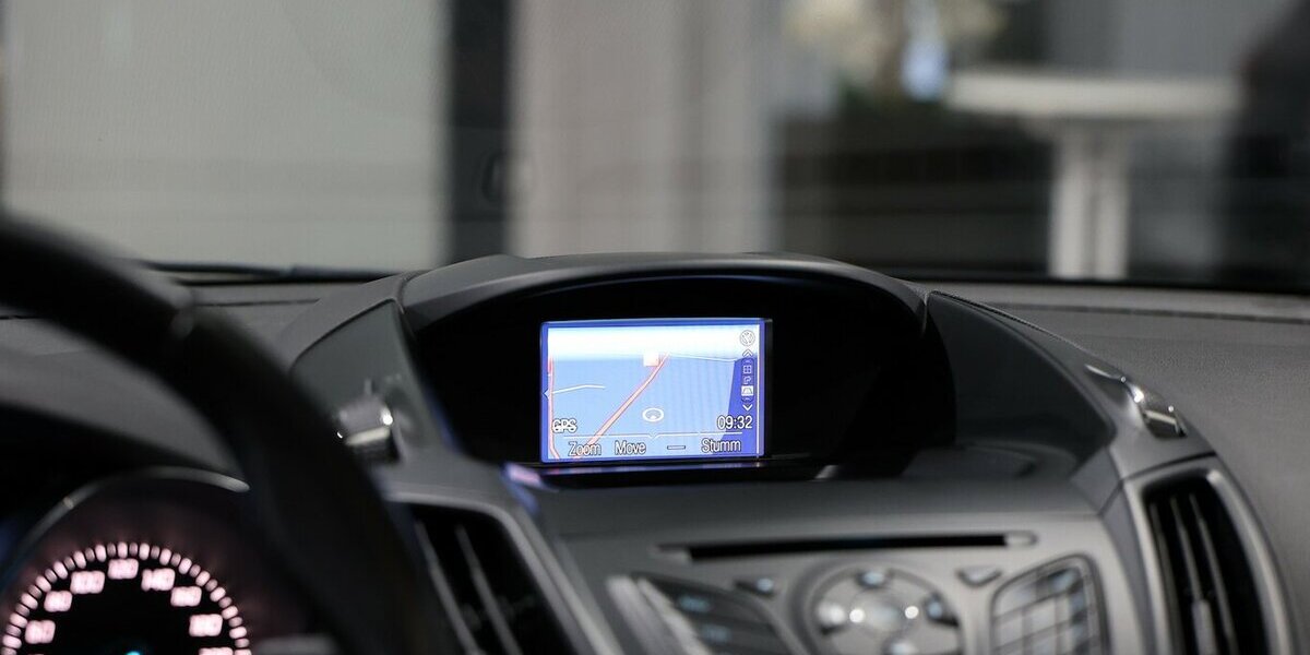 Ford Kuga 2.0 TDCI 4x4 TITANIUM / LEDER / NAVI+ 90.000 km 12.555 &euro; Hamm 59077