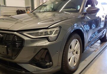 Audi e-tron 47.523 km 43.340 &euro; Hagen 58091