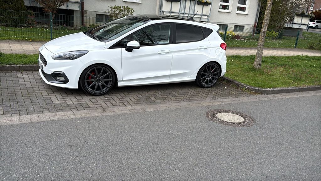 Ford Fiesta 80.000 km 14.500 &euro; Hamm 59069