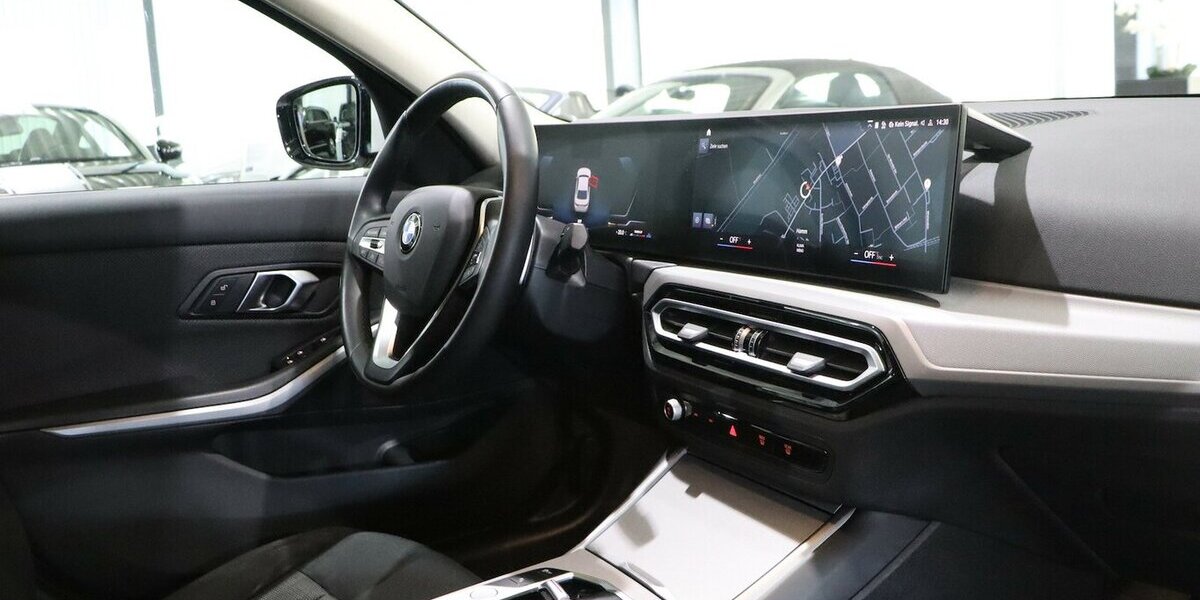 BMW 320d LIMOUSINE xDrive BUSINESS / CURVED / LED 68.000 km 29.555 &euro; Hamm 59077