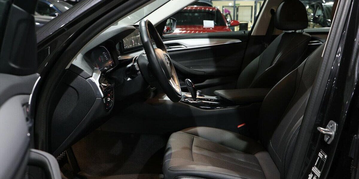 BMW 520d Touring xDrive BUSINESS EL.VOLL-LEDER, LED 14.000 km 38.777 &euro; Hamm 59077