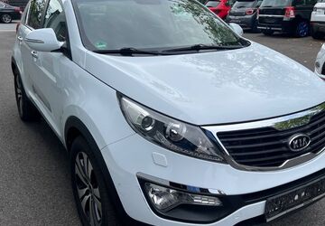 Kia Sportage 77.000 km 9.699 &euro; Recklinghausen 45663