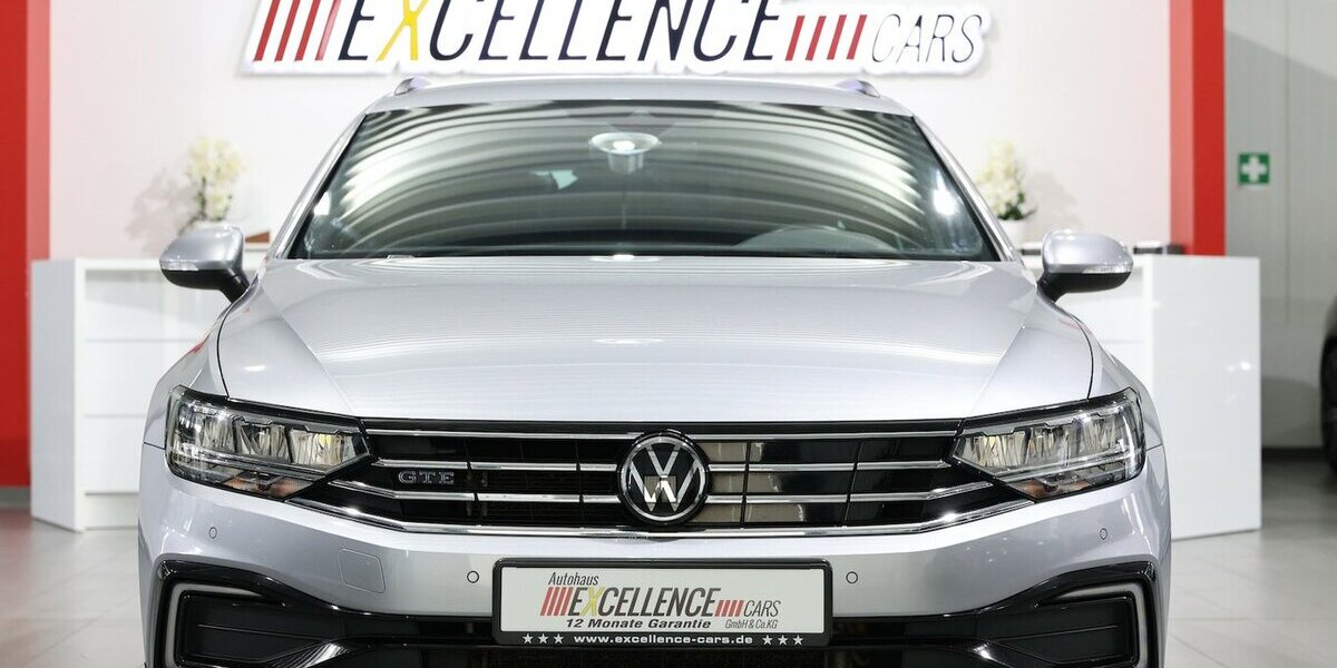 VW Passat Variant GTE DSG IQ BUSINESS R-LINE SPORT 86.000 km 24.444 &euro; Hamm 59077