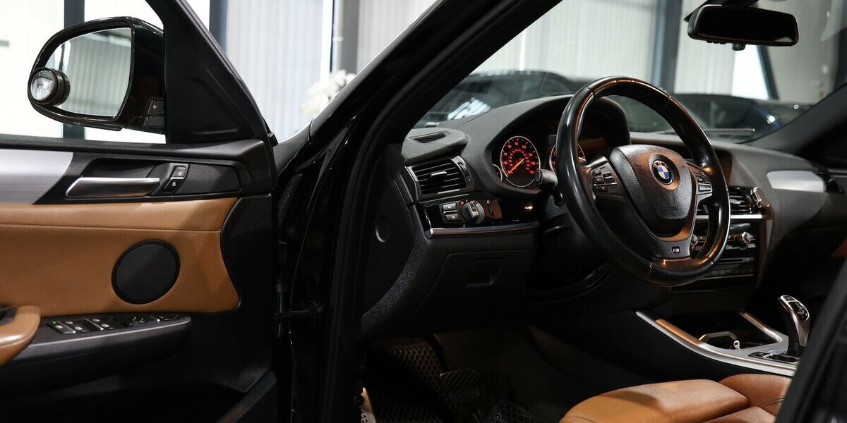 BMW X4 xDrive 28i M-SPORT / BLACK & BROWN / XENON 173.000 km 16.994 &euro; Hamm 59077