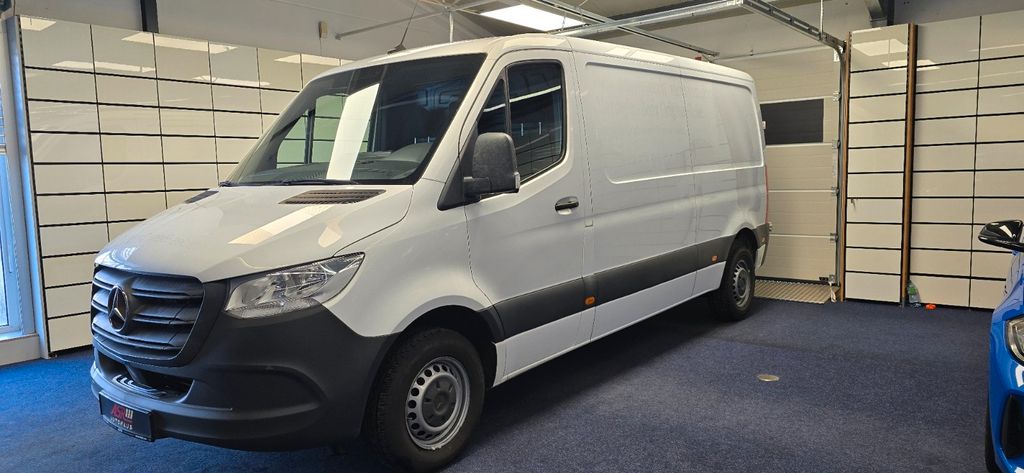 Mercedes-Benz Sprinter 165.592 km 21.999 &euro; Dülmen 48249