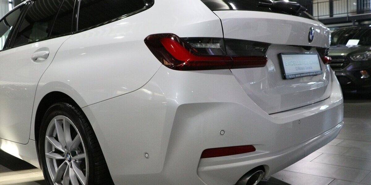 BMW 318d Touring SHADOW LEDER CURVED LED 3-ZONEN 40.000 km 30.555 &euro; Hamm 59077