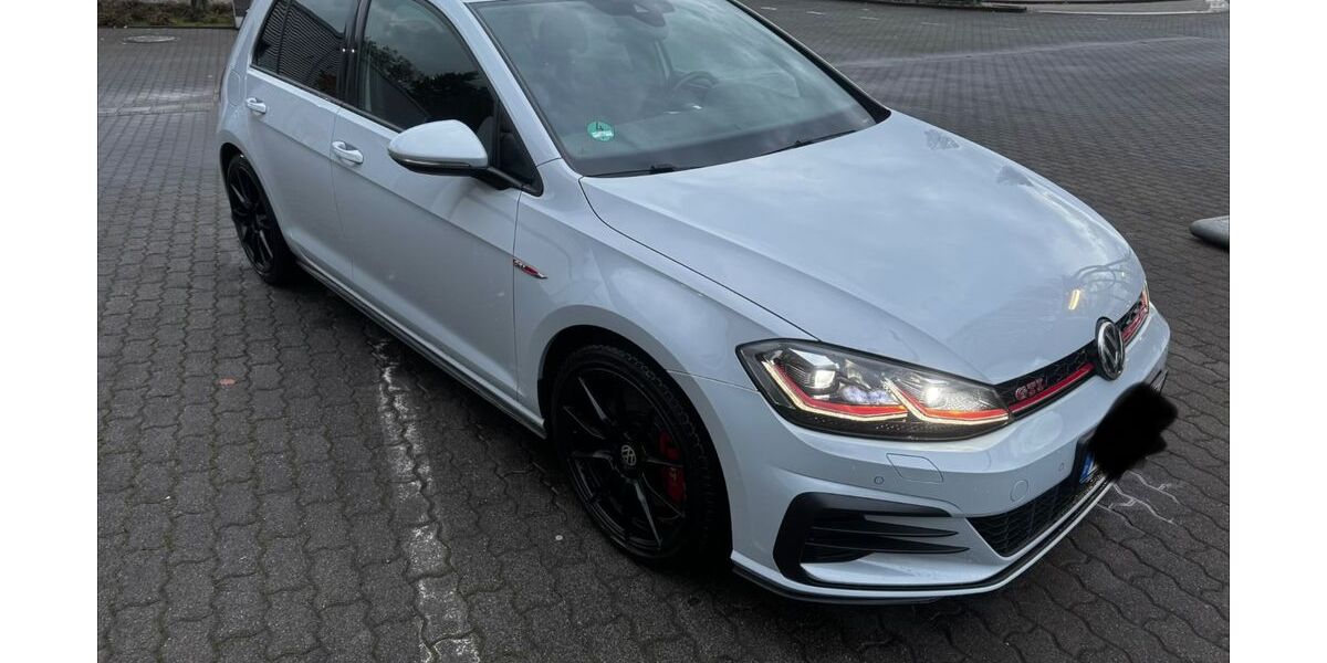 VW Golf 71.000 km 23.699 &euro; Recklinghausen 45665