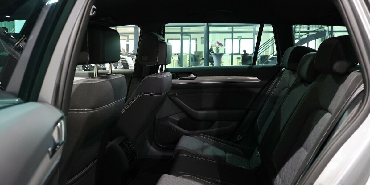 VW Passat Variant GTE DSG IQ BUSINESS R-LINE SPORT 86.000 km 24.444 &euro; Hamm 59077