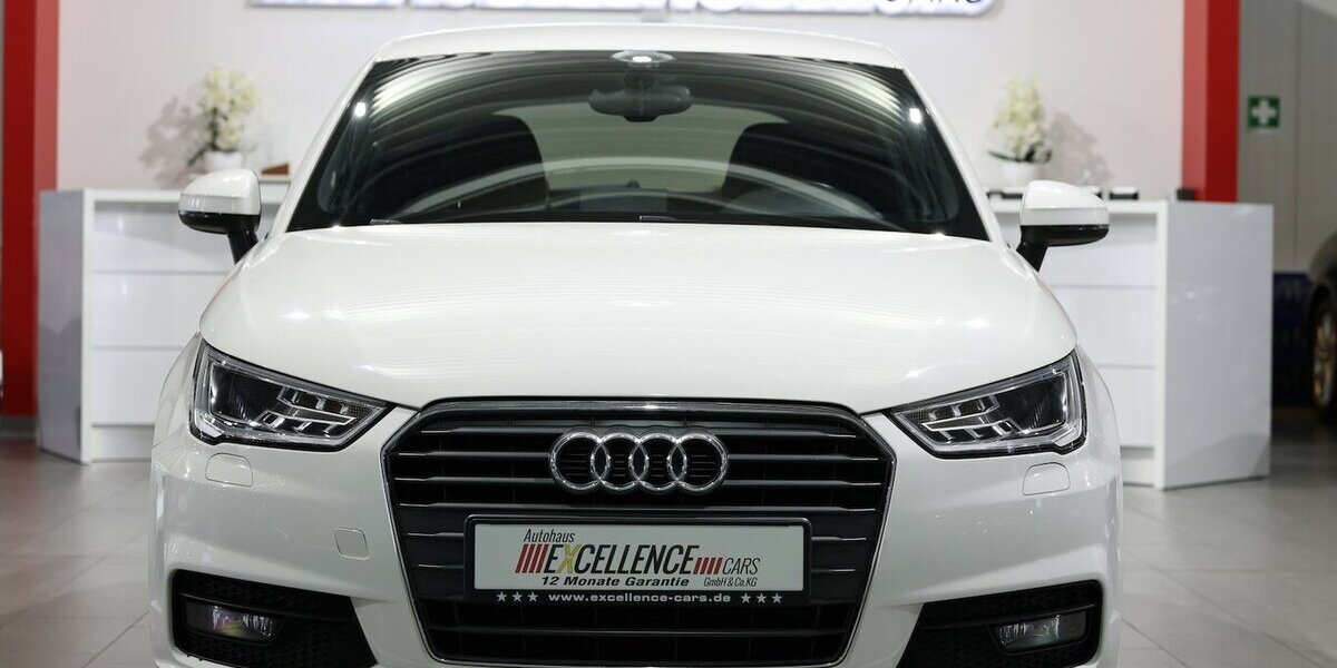Audi A1 1.6 TDI SPORT WHITE / XENON, NAVI-MMI, LEDER 111.000 km 12.111 &euro; Hamm 59077
