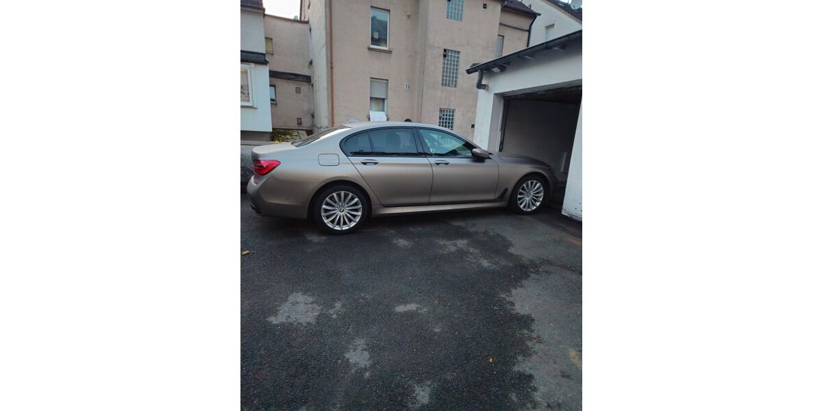 BMW 750 90.064 km 46.500 &euro; Hagen 58097
