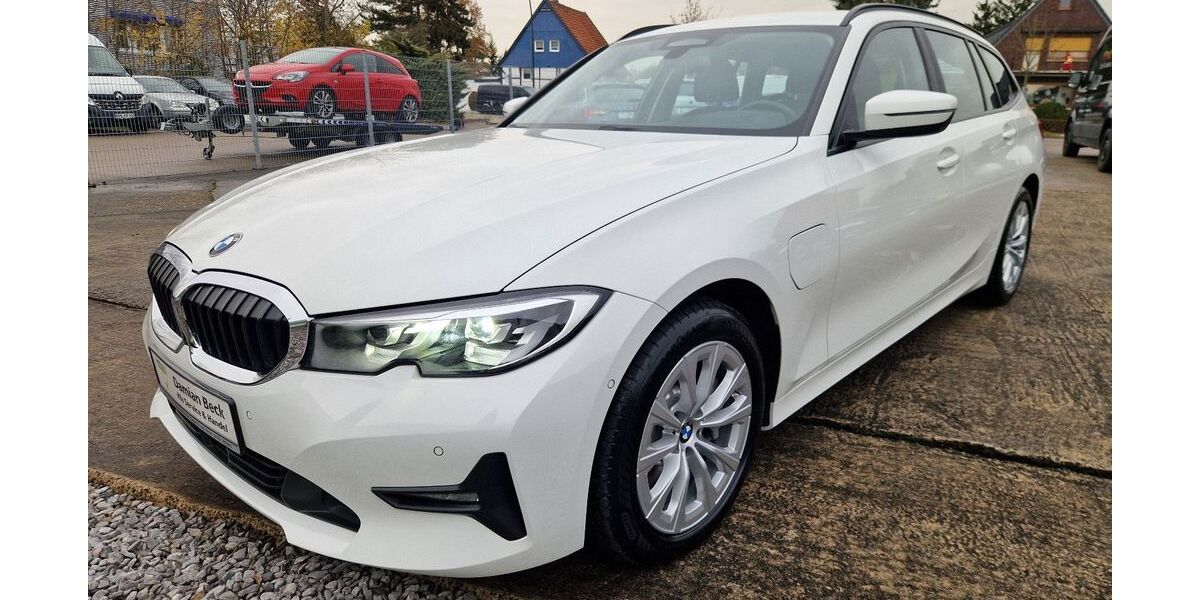 BMW 330 122.868 km 21.900 &euro; Hamm 59067