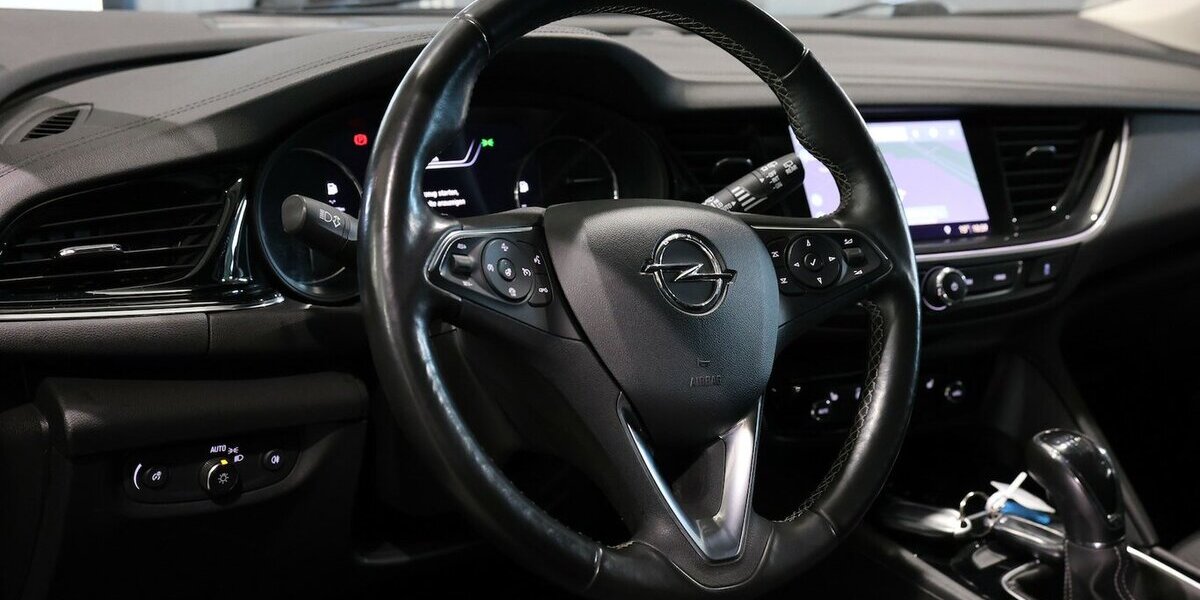 Opel Insignia ST 1.6 D BUSINESS INNOVATION / LED / 79.000 km 13.777 &euro; Hamm 59077