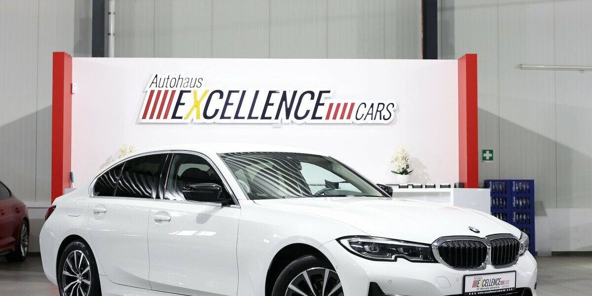 BMW 318d SPORT-LINE / LEDER, LIVE-COCKPIT-PRO, LED 107.000 km 27.555 &euro; Hamm 59077