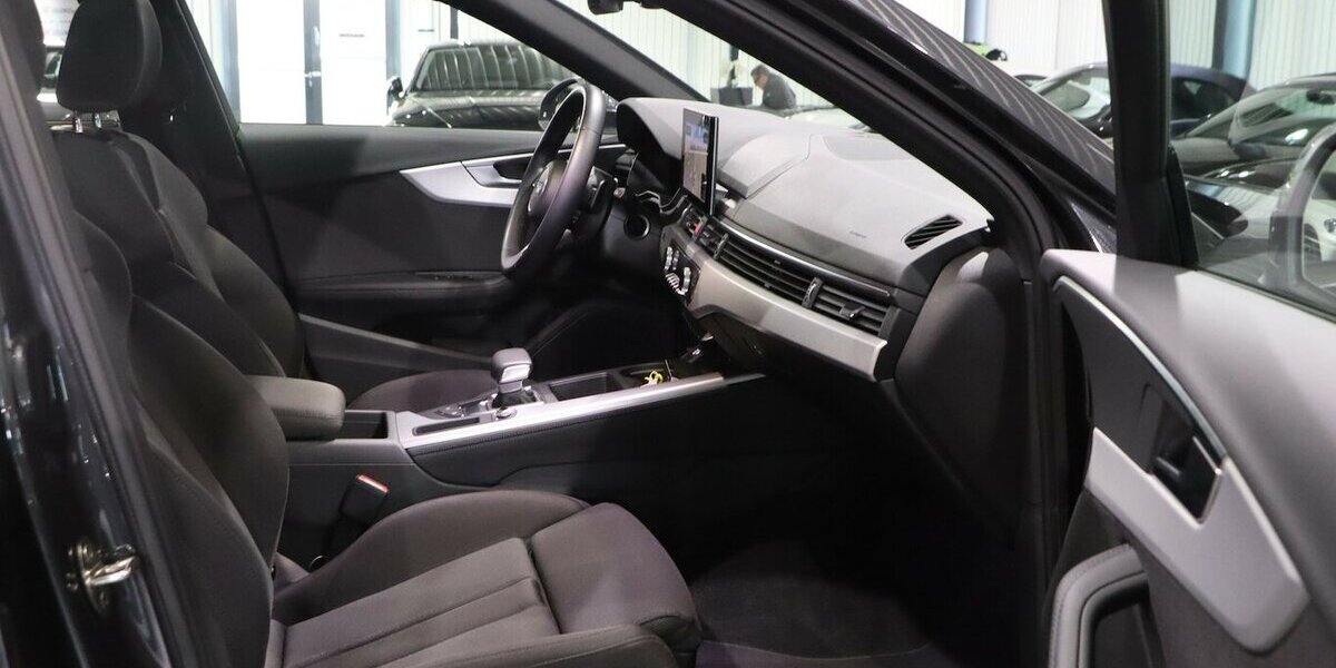 Audi A4 Avant 40 TFSI ADVANCED / LED / PANORAMA 55.000 km 27.777 &euro; Hamm 59077