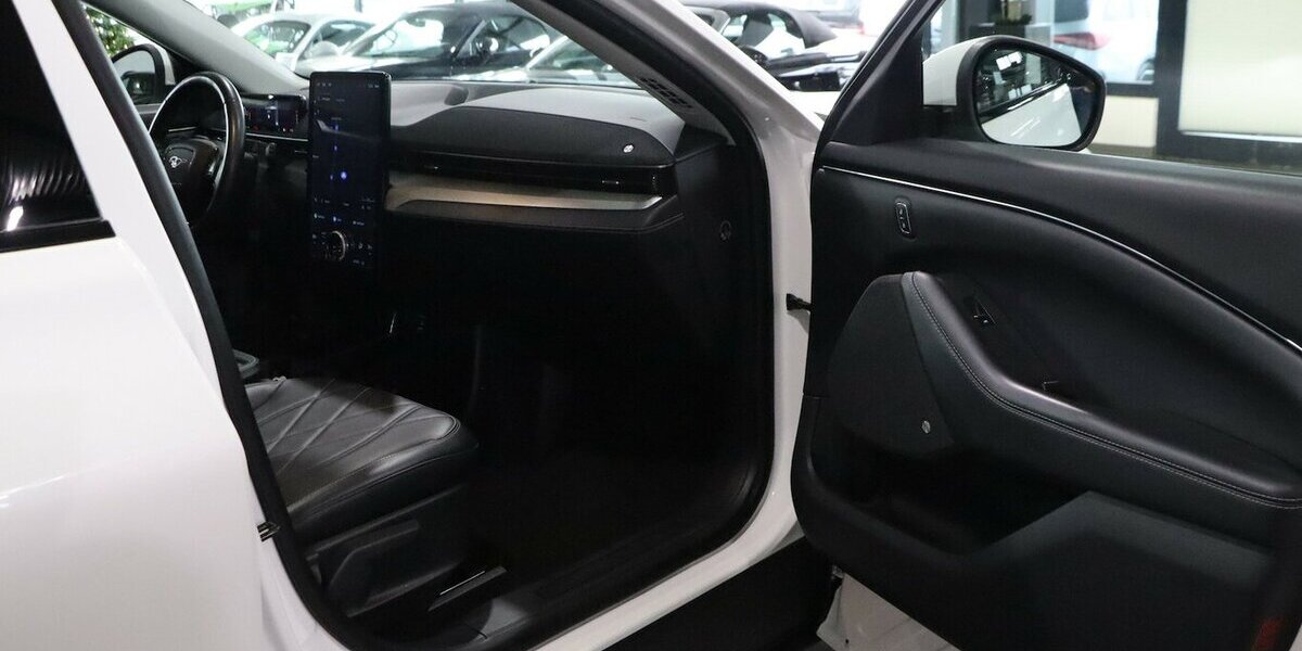 Ford Mustang Mach-E BANG & OLUFSEN / VIRTUAL COCKPIT 75.000 km 23.777 &euro; Hamm 59077