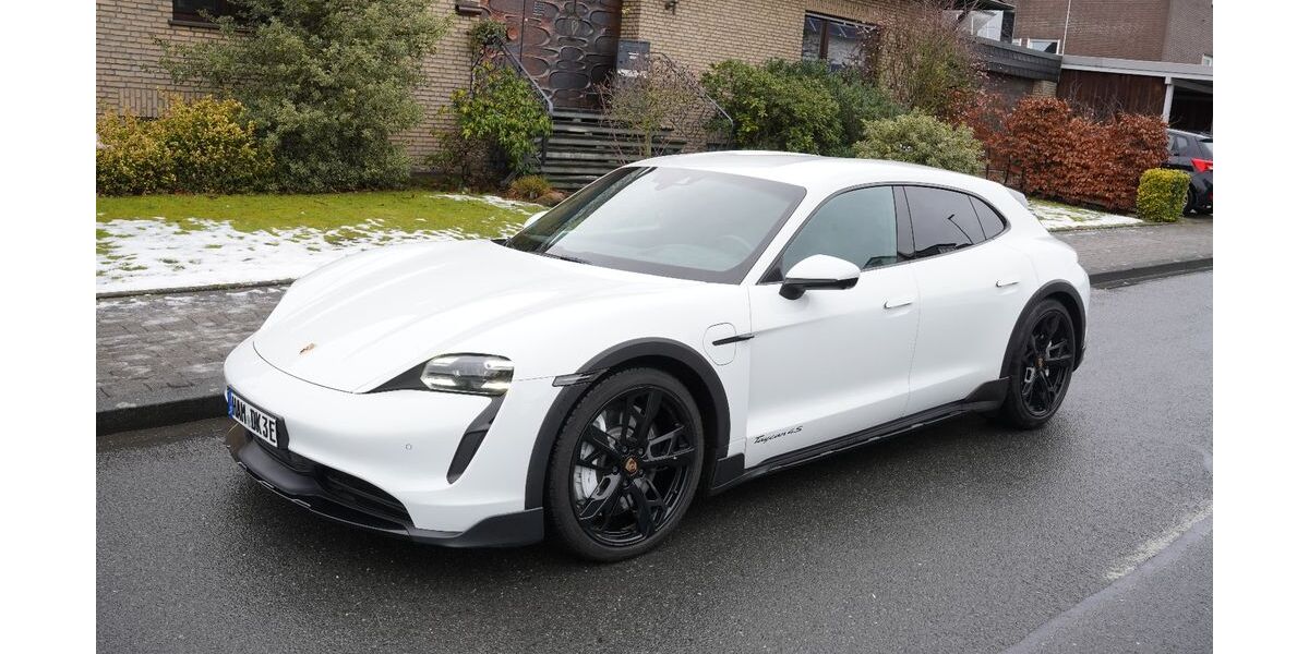 Porsche Taycan 63.000 km 65.900 &euro; Hamm 59073