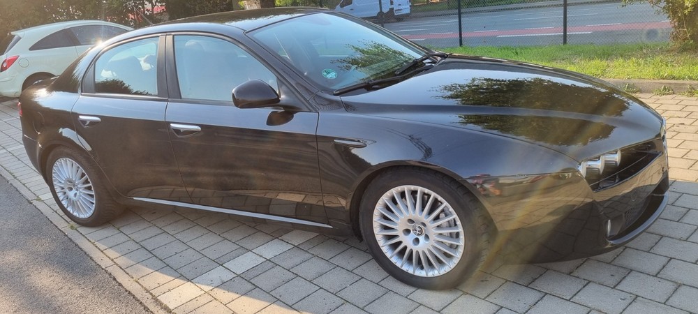 Alfa Romeo 159 366.521 km 1.300 &euro; Dortmund 44135