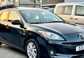 Mazda 3 127.000 km 8.999 &euro; Marl 45772