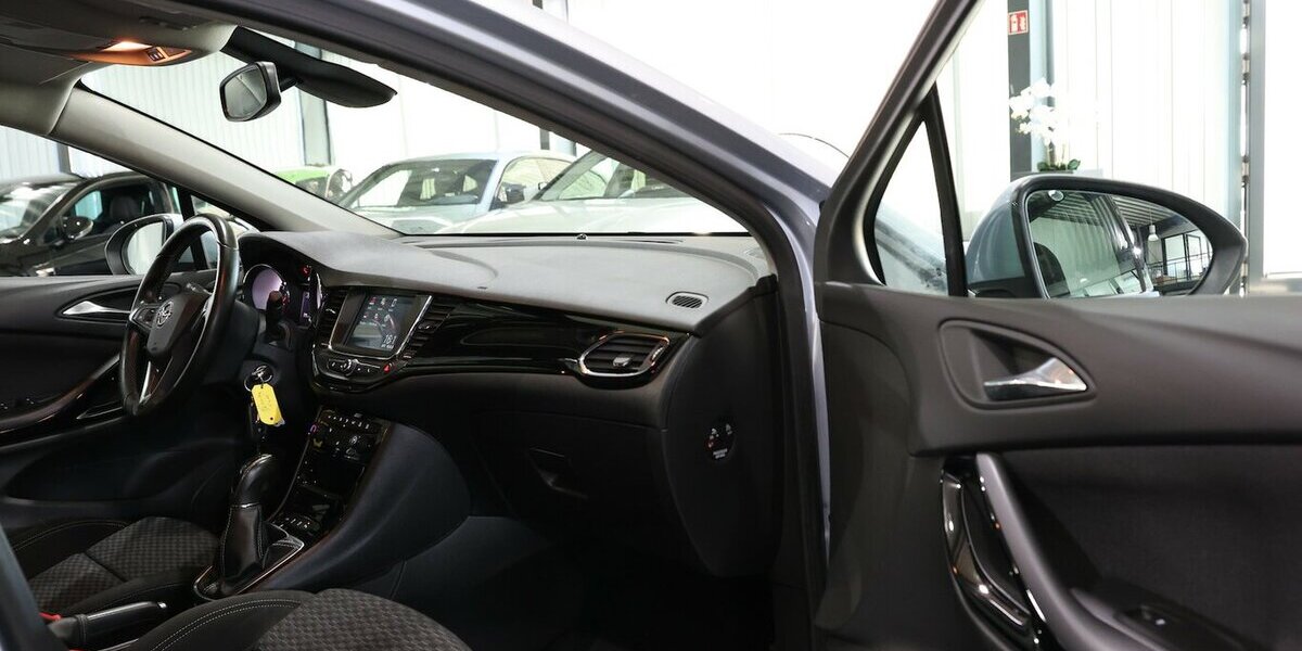 Opel Astra K ST 1.6 T ACTIVE 200-PS / APPLE+ANDROID 130.000 km 10.777 &euro; Hamm 59077