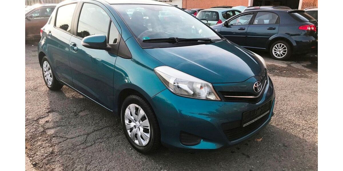 Toyota Yaris 194.449 km 4.999 &euro; Unna 59425