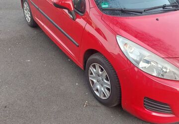 Peugeot 207 167.500 km 2.890 &euro; Bochum 44803