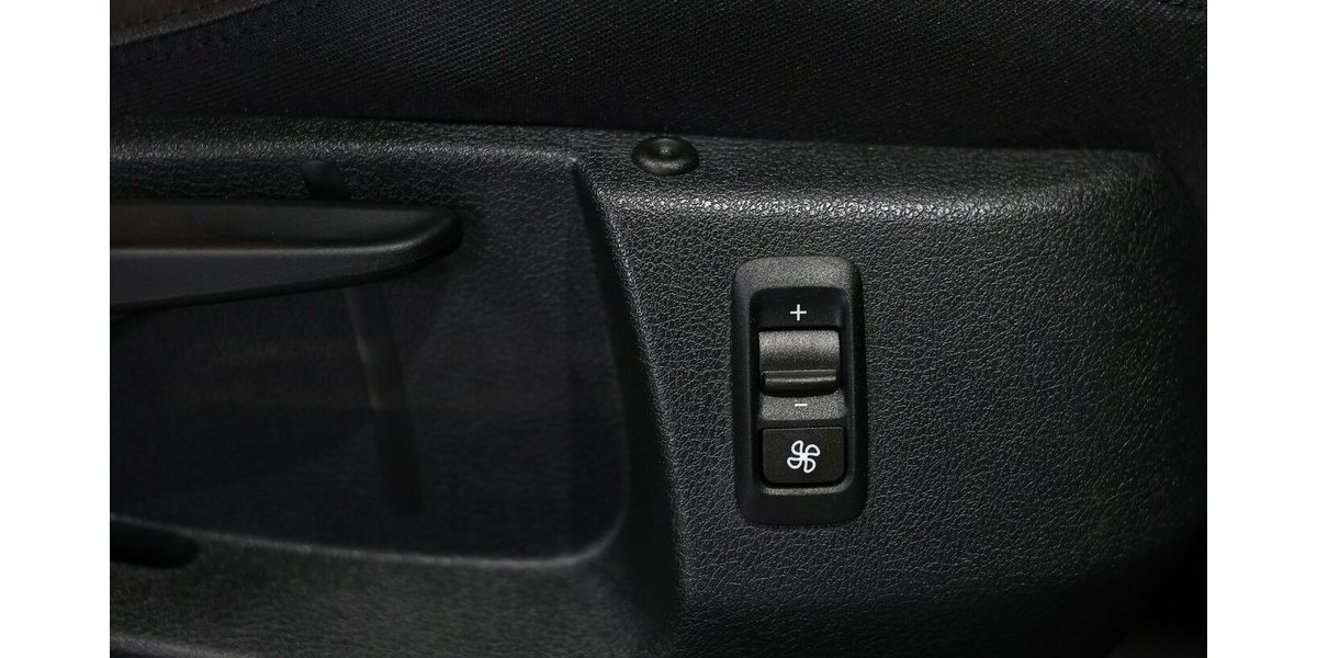 VW CC 1.4 TSI DSG SPORTLINE WHITE / XENON / NAVI+ 92.000 km 14.991 &euro; Hamm 59077