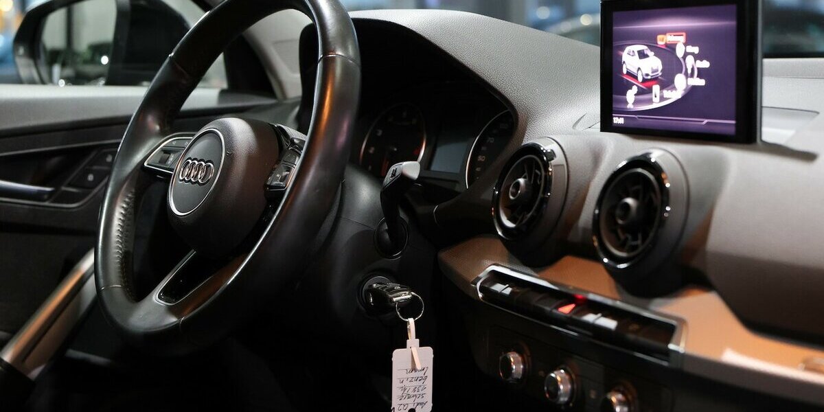 Audi Q2 1.4 TFSI SPORT / 1.HAND / ABN.AHK / PDC / SHZ 138.000 km 13.992 &euro; Hamm 59077