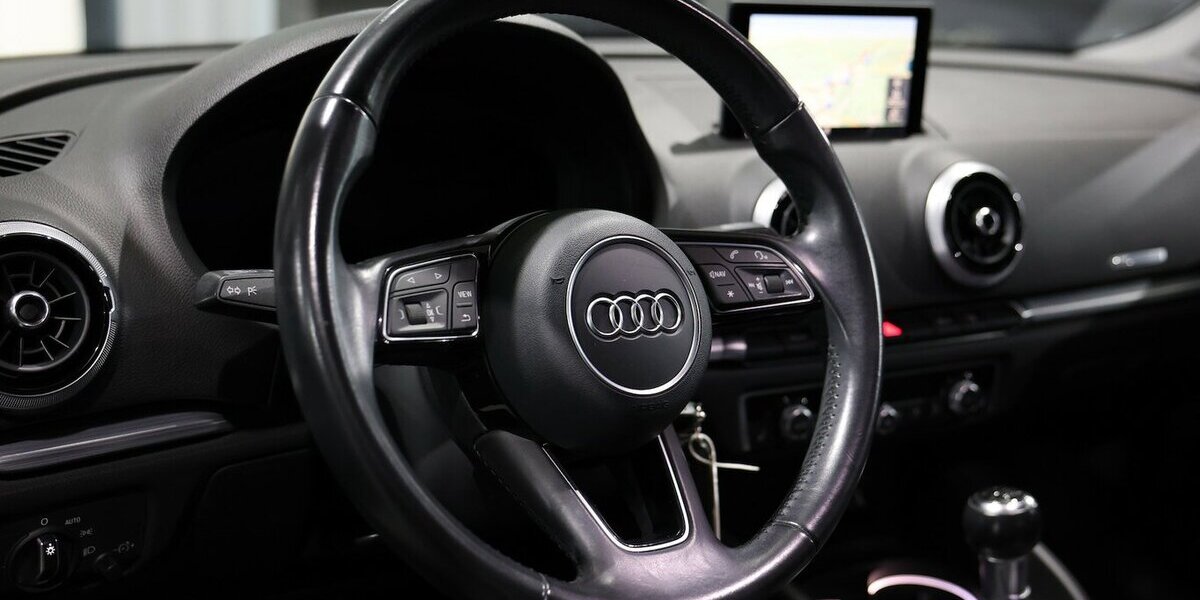 Audi A3 LIMOUSINE 1.4 TFSI BUSINESS / VIRTUAL-COCKPIT 119.000 km 16.333 &euro; Hamm 59077
