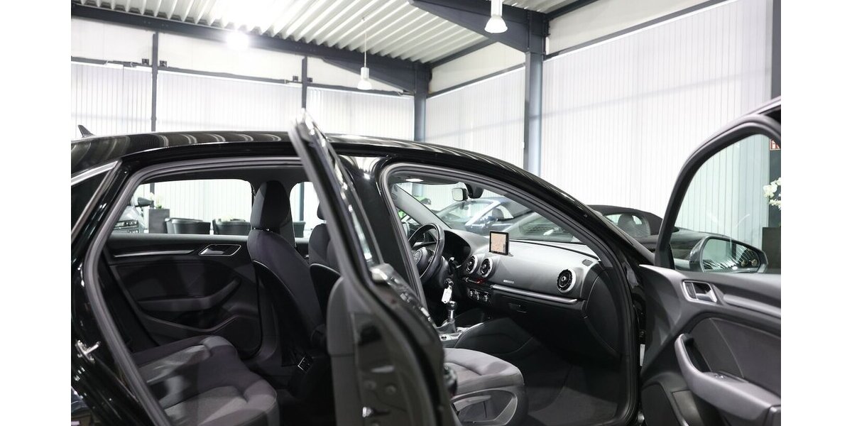 Audi A3 LIMOUSINE 1.4 TFSI BUSINESS / VIRTUAL-COCKPIT 119.000 km 16.333 &euro; Hamm 59077