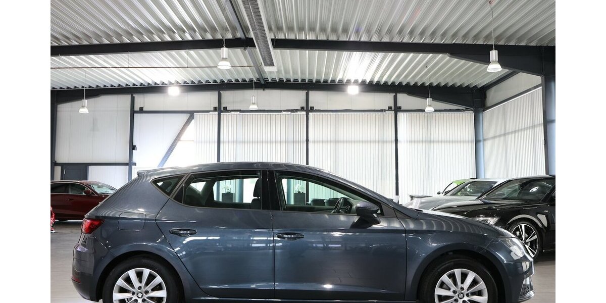 Seat Leon 1.6 TDI STYLE / NAVI-PLUS+APPLE+ANDROID 111.000 km 11.777 &euro; Hamm 59077