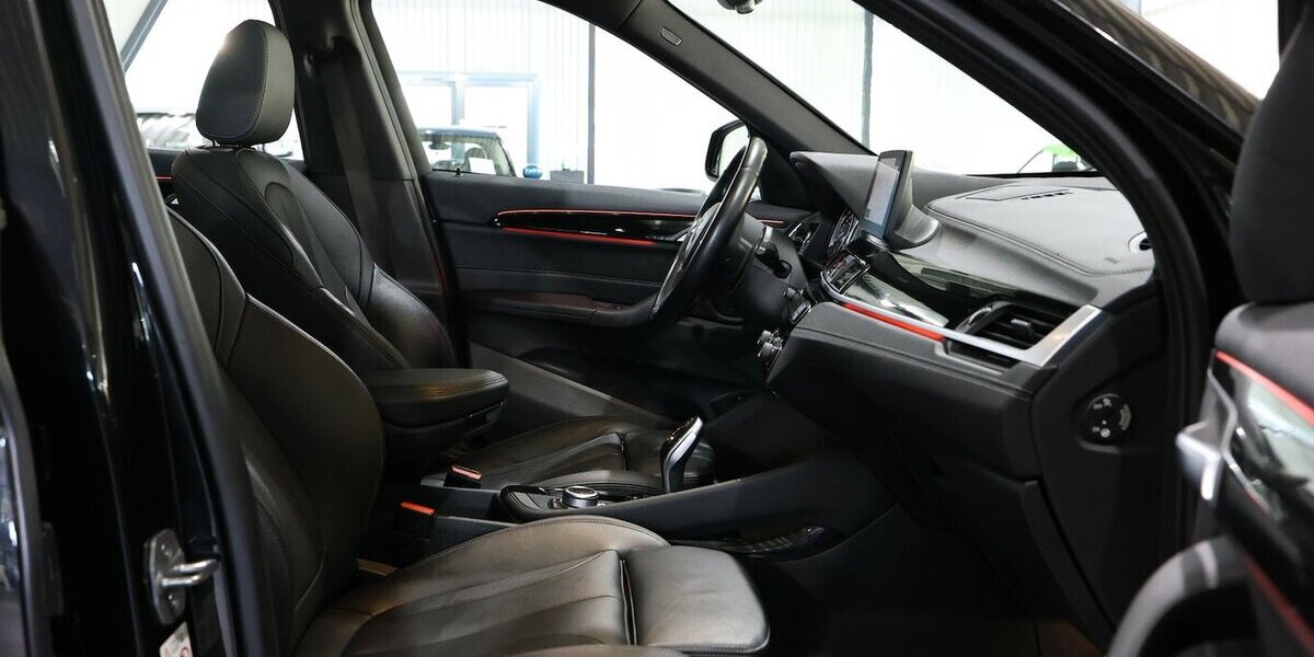 BMW X1 xDrive 20d M-SPORT SHADOW PANORAMA, LED 113.000 km 28.444 &euro; Hamm 59077