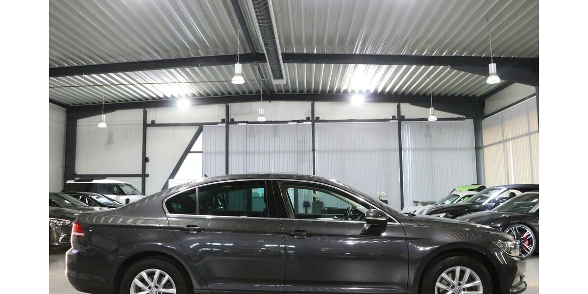 VW Passat 1.4 TSI Comfortline NAVI-DM+APPLE+ANDROID 159.000 km 12.444 &euro; Hamm 59077